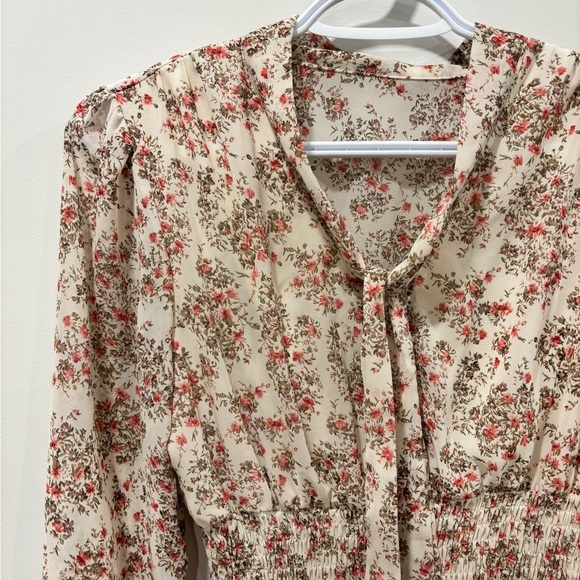 Vintage Cream and Pink Bishop Sleeve Sundress - Picture 3 of 12